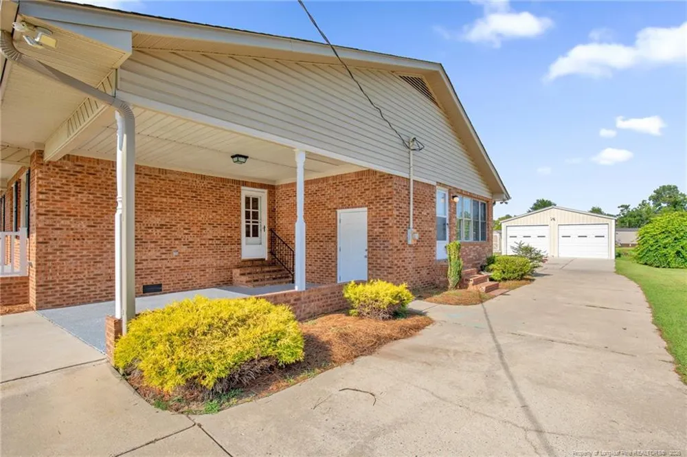 221 Old Baker Road Maxton, NC 28364