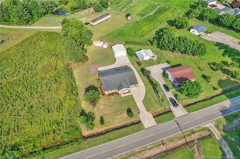221 Old Baker Road Maxton, NC 28364