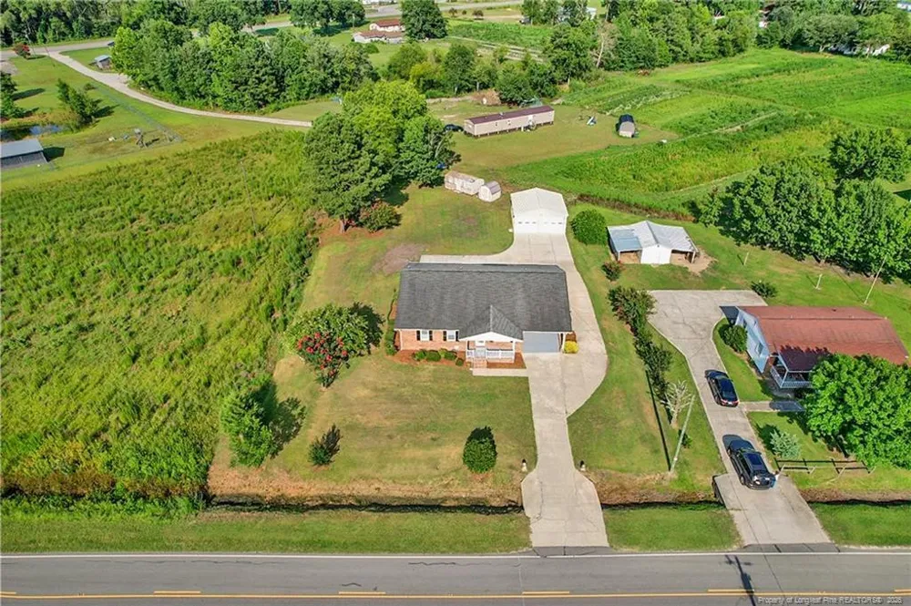 221 Old Baker Road Maxton, NC 28364