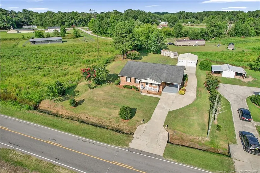 221 Old Baker Road Maxton, NC 28364