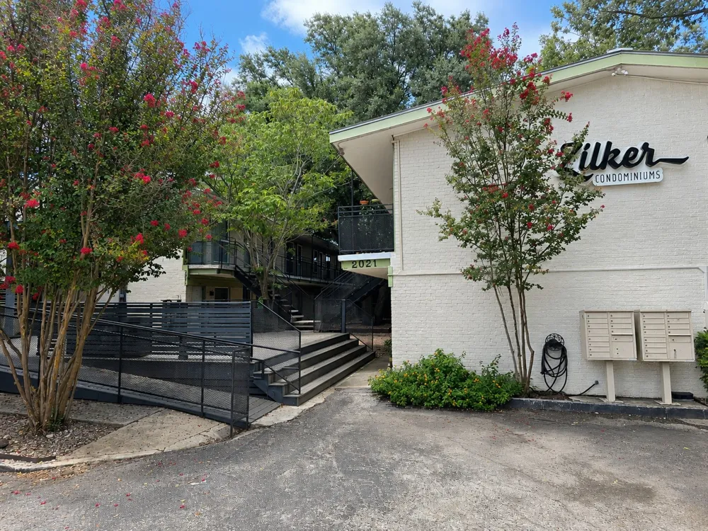 2021 Bluebonnet Lane #106 Austin, TX 78704