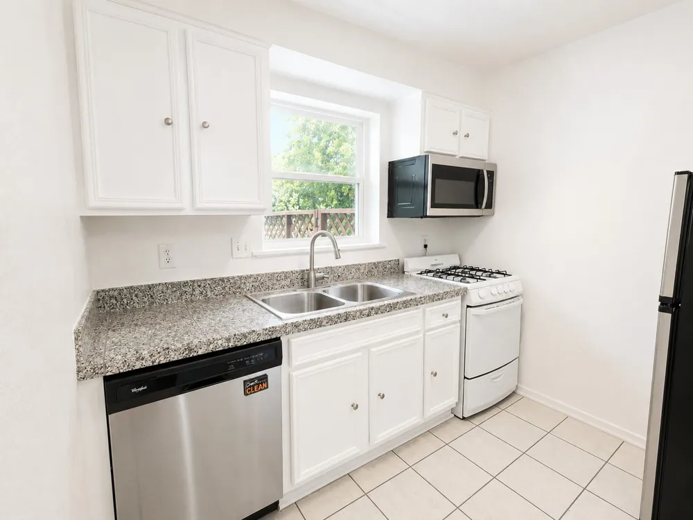 2021 Bluebonnet Lane #106 Austin, TX 78704