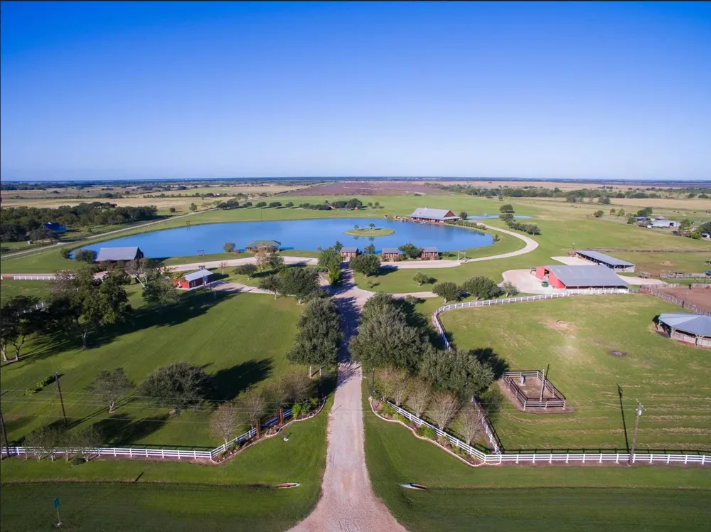 5351 State Hwy 71 Bay City, TX 77458