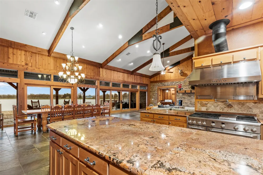 5351 State Hwy 71 Bay City, TX 77458