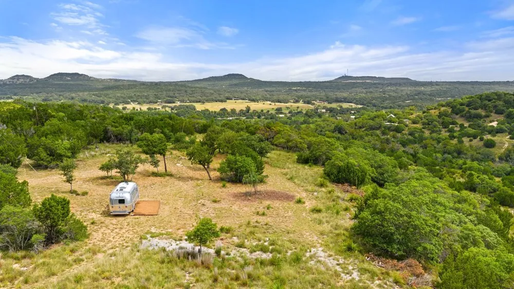 2126 Hidden Valley Ranch Road Johnson City, TX 78636