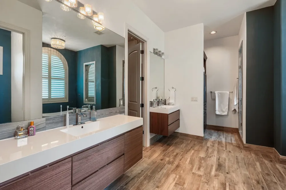 701 Hurst Creek Road Lakeway, TX 78734