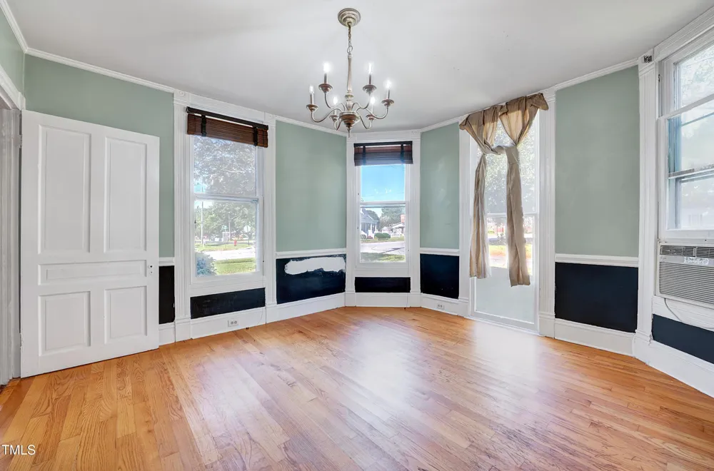 300 E 2nd Street Kenly, NC 27542