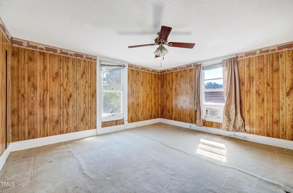 300 E 2nd Street Kenly, NC 27542