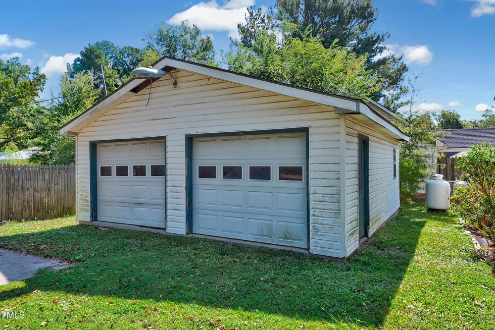 300 E 2nd Street Kenly, NC 27542