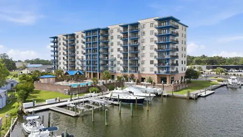 4425 Arendell Street #101