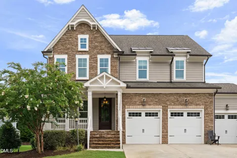 828 Rambling Oaks Lane