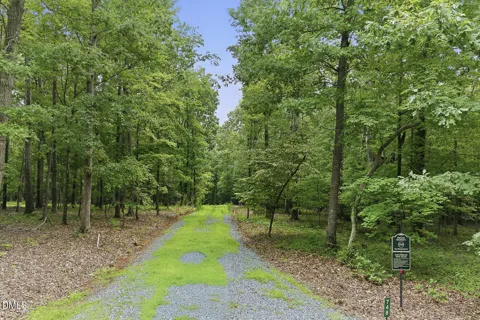 748 Valley Lane
