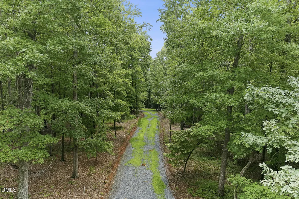 748 Valley Lane Pittsboro, NC 27312