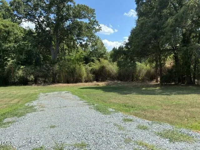 211 Colonial Avenue Goldston, NC 27252
