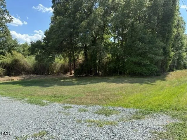 211 Colonial Avenue Goldston, NC 27252