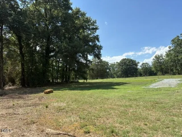 211 Colonial Avenue Goldston, NC 27252