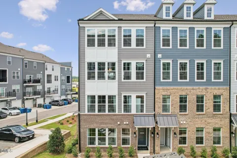 415 Grove Overlook Lane #200