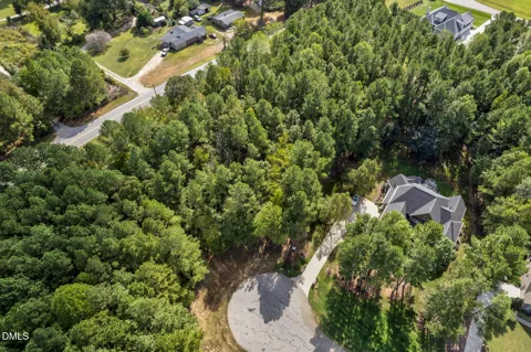3327 Oak Leaf Drive