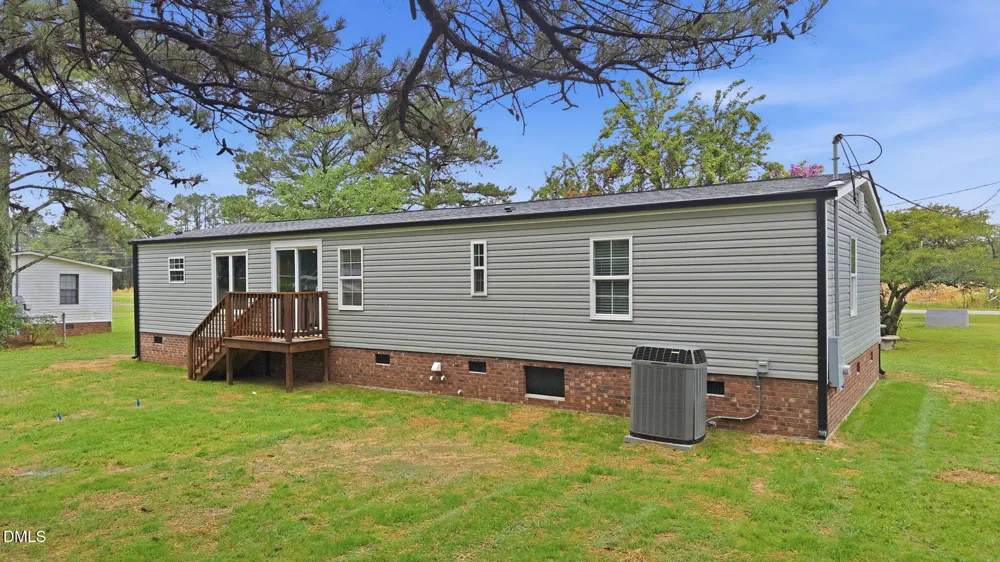9111 Pace Road Bailey, NC 27807