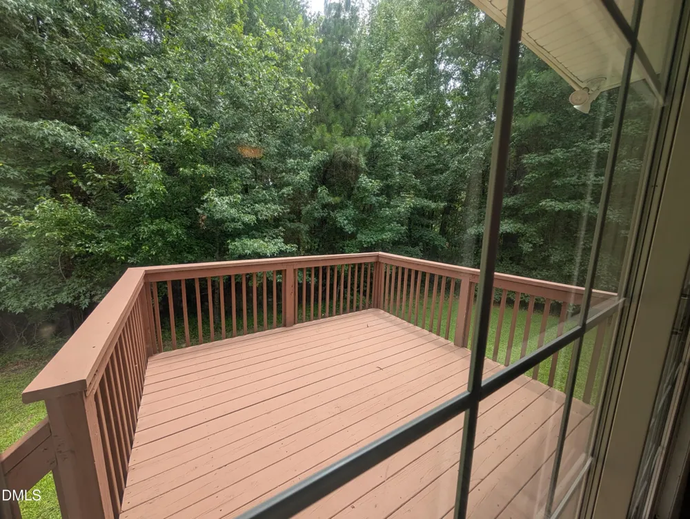 1039 Laurel Leaf Road Zebulon, NC 27597