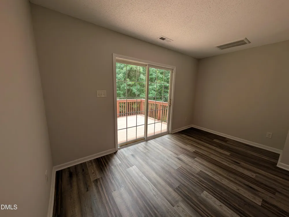 1039 Laurel Leaf Road Zebulon, NC 27597
