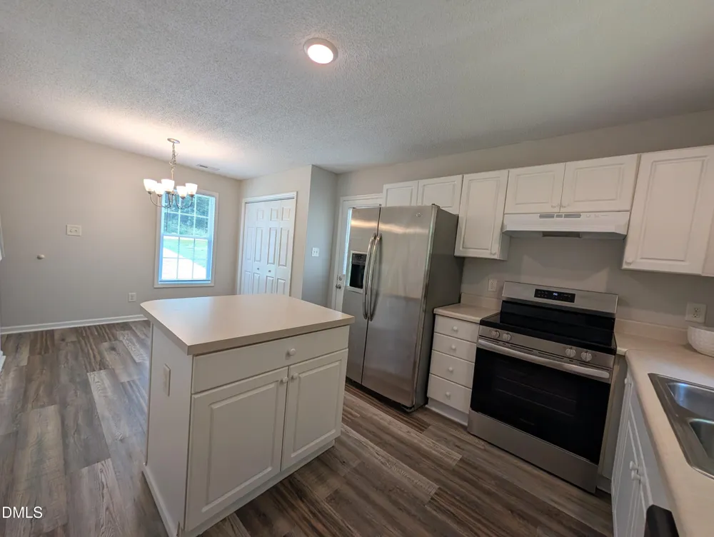 1039 Laurel Leaf Road Zebulon, NC 27597