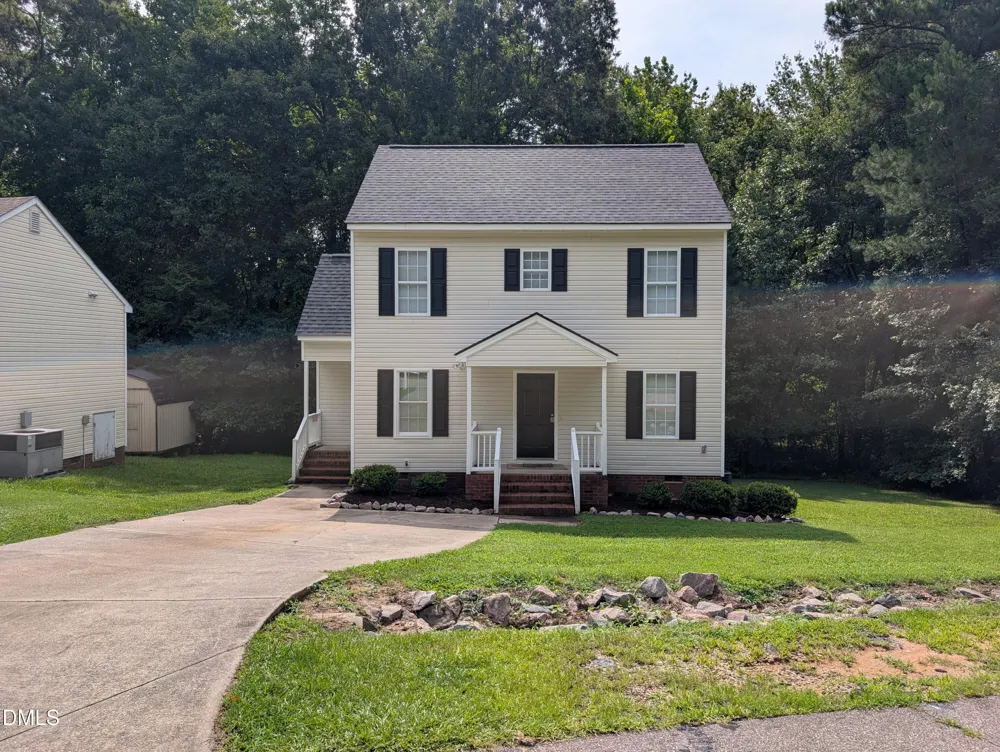1039 Laurel Leaf Road Zebulon, NC 27597