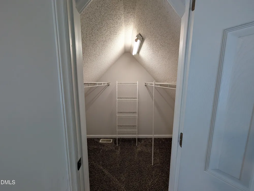 1039 Laurel Leaf Road Zebulon, NC 27597