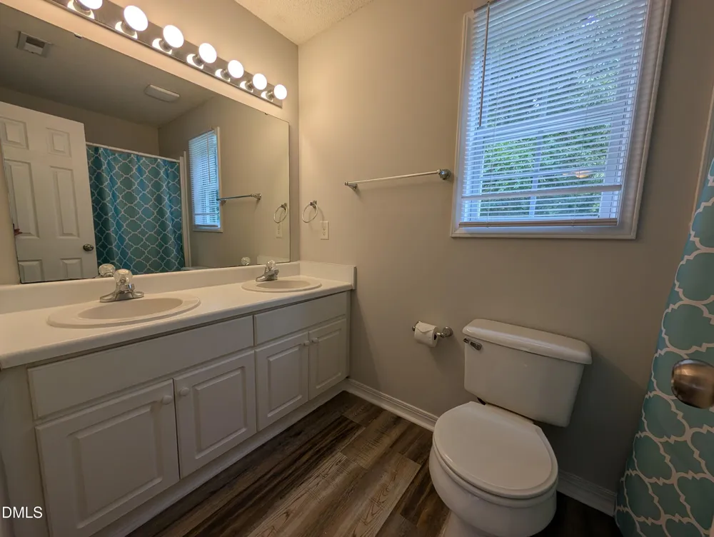 1039 Laurel Leaf Road Zebulon, NC 27597