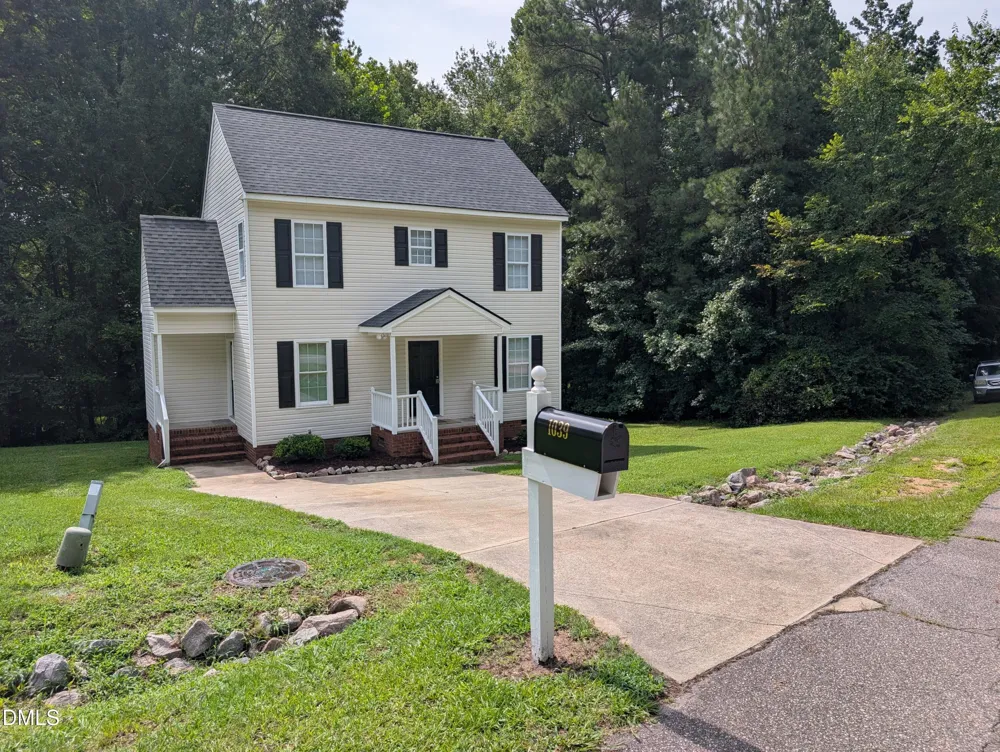 1039 Laurel Leaf Road Zebulon, NC 27597