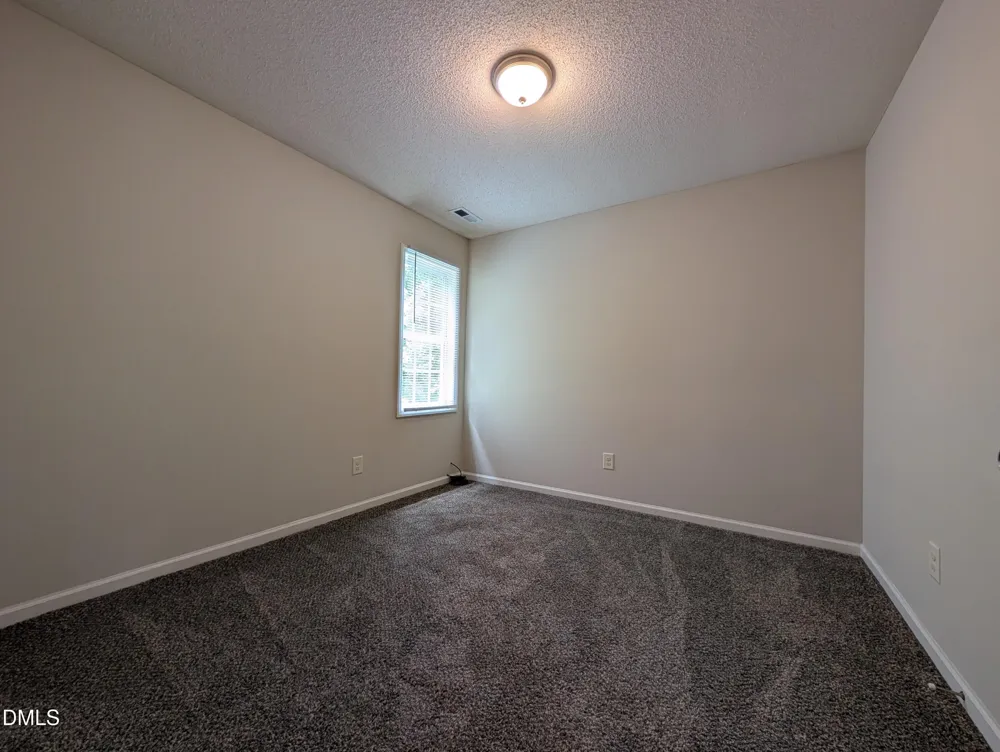 1039 Laurel Leaf Road Zebulon, NC 27597