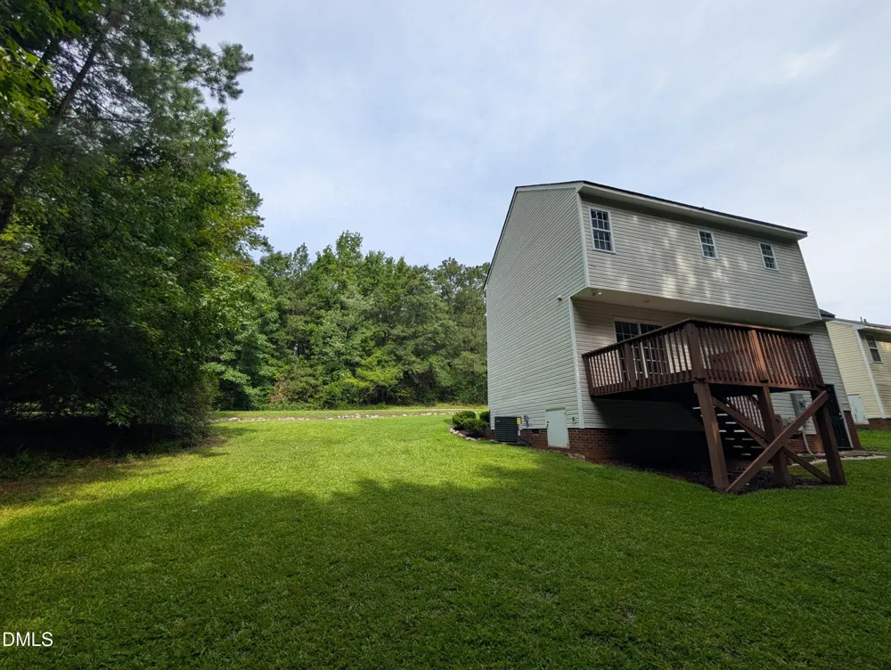 1039 Laurel Leaf Road Zebulon, NC 27597