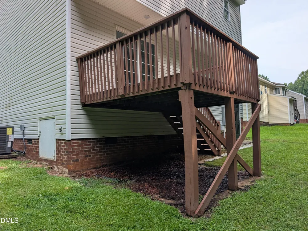 1039 Laurel Leaf Road Zebulon, NC 27597