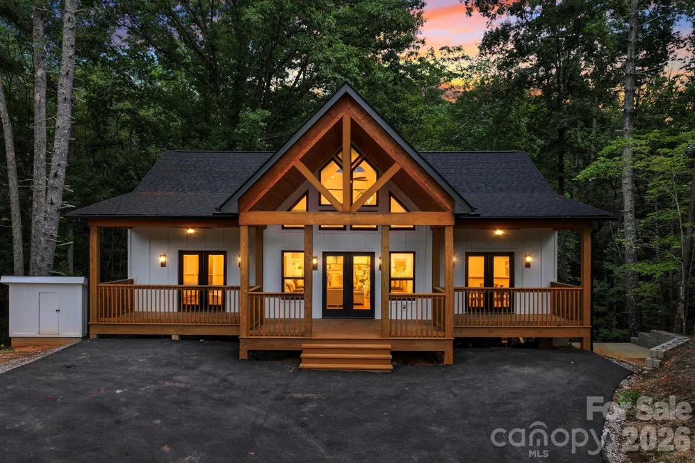 338 Hawks Terrace Lake Lure, NC 28746