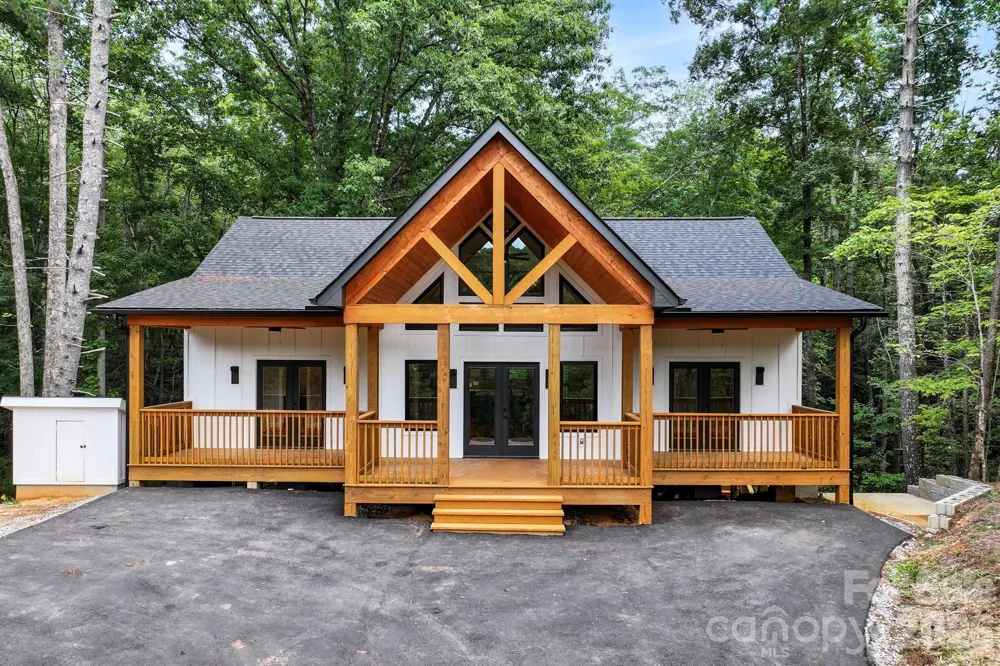 338 Hawks Terrace Lake Lure, NC 28746