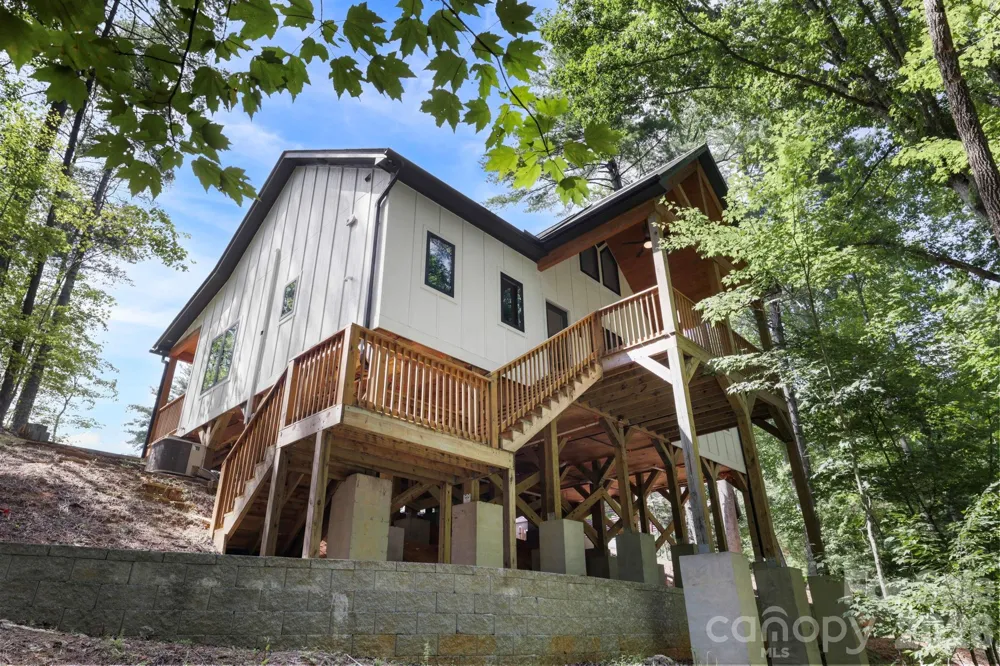338 Hawks Terrace Lake Lure, NC 28746
