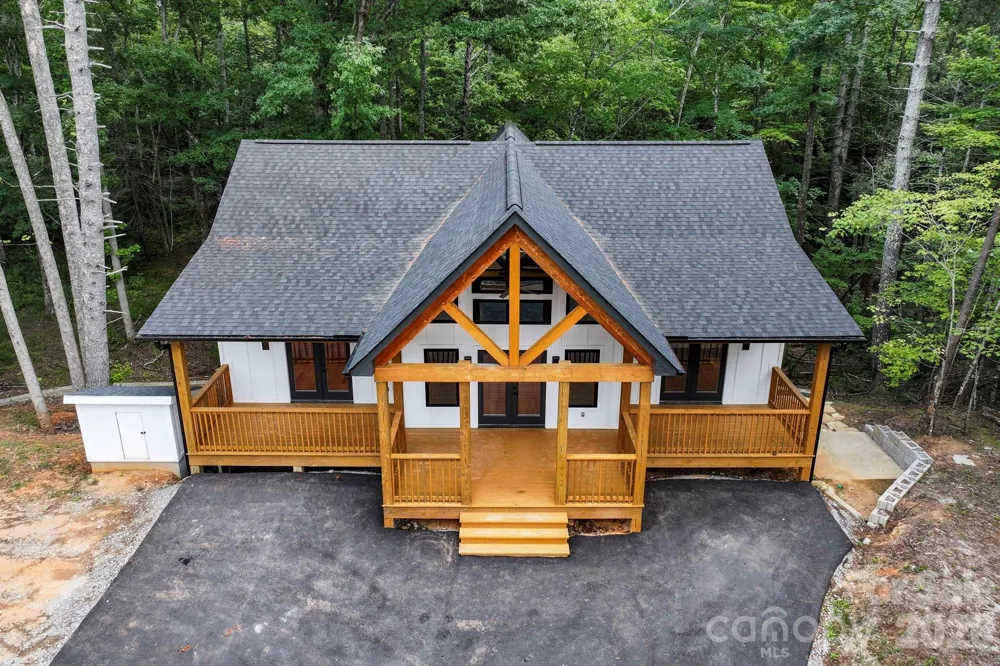 338 Hawks Terrace Lake Lure, NC 28746