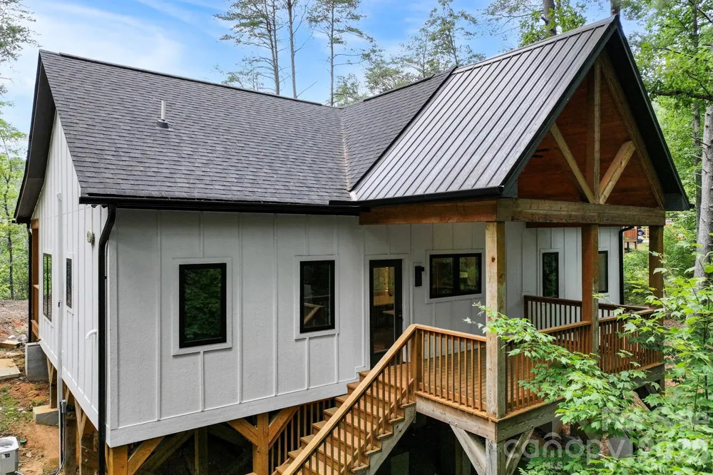 338 Hawks Terrace Lake Lure, NC 28746