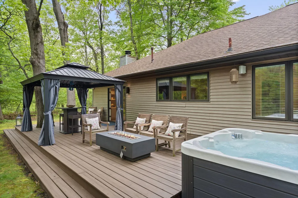 4035 Choctaw Trail New Buffalo, MI 49117