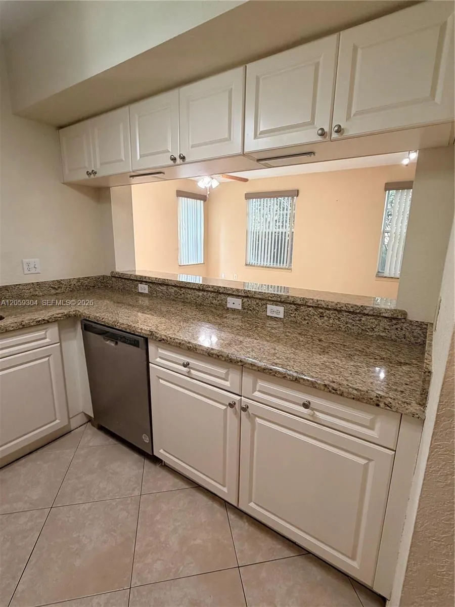6640 W Sample Rd #6640 Coral Springs, FL 33067