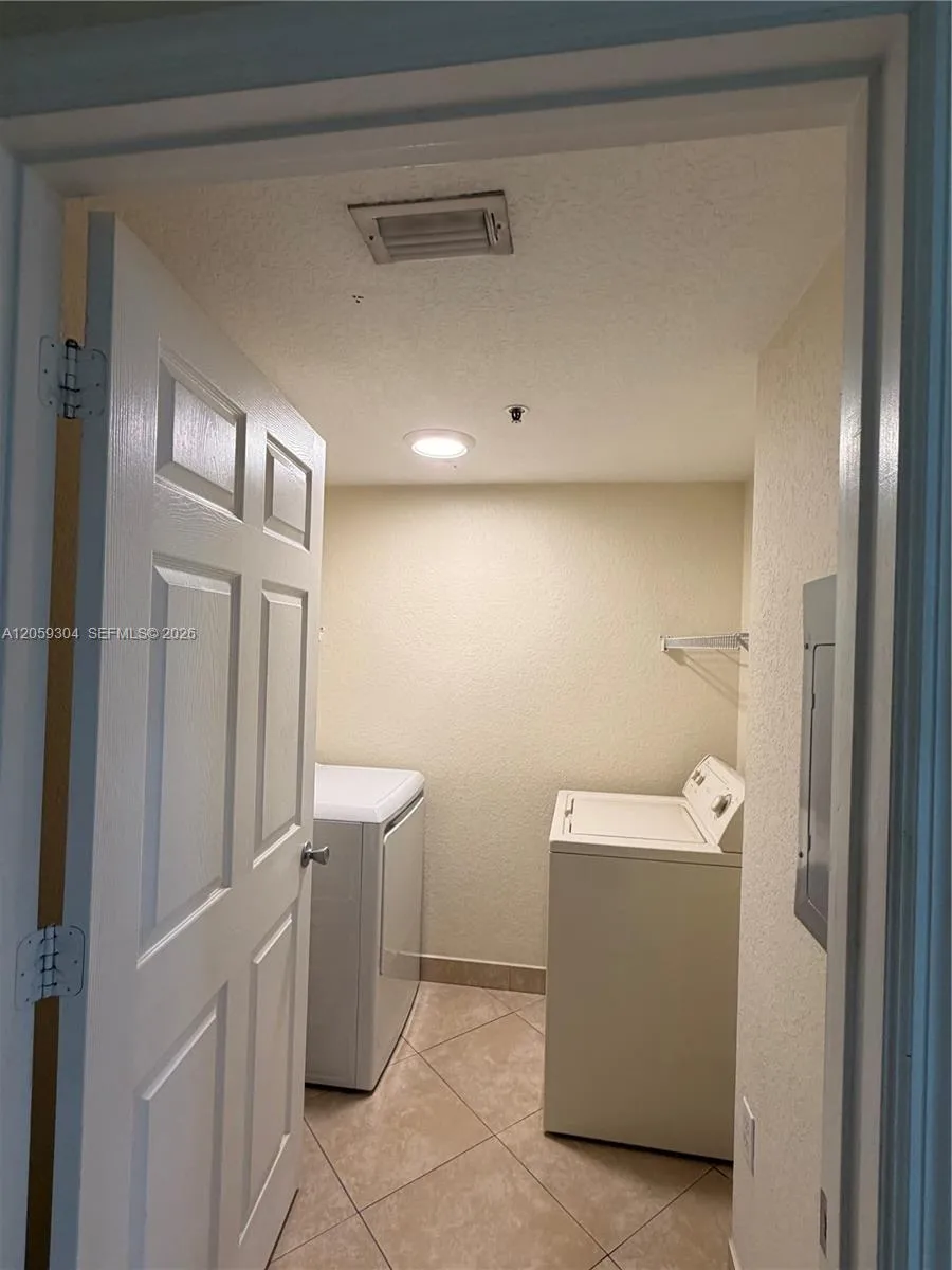 6640 W Sample Rd #6640 Coral Springs, FL 33067