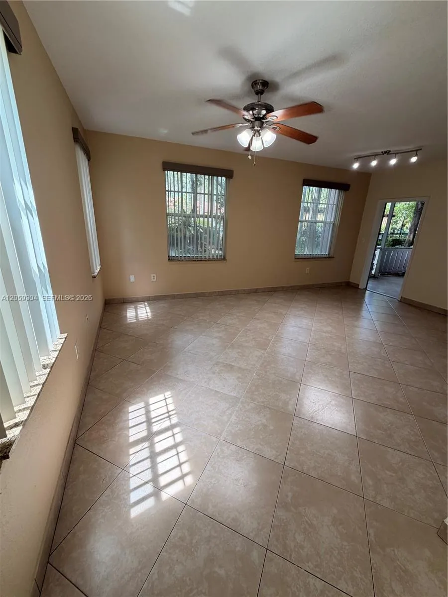 6640 W Sample Rd #6640 Coral Springs, FL 33067