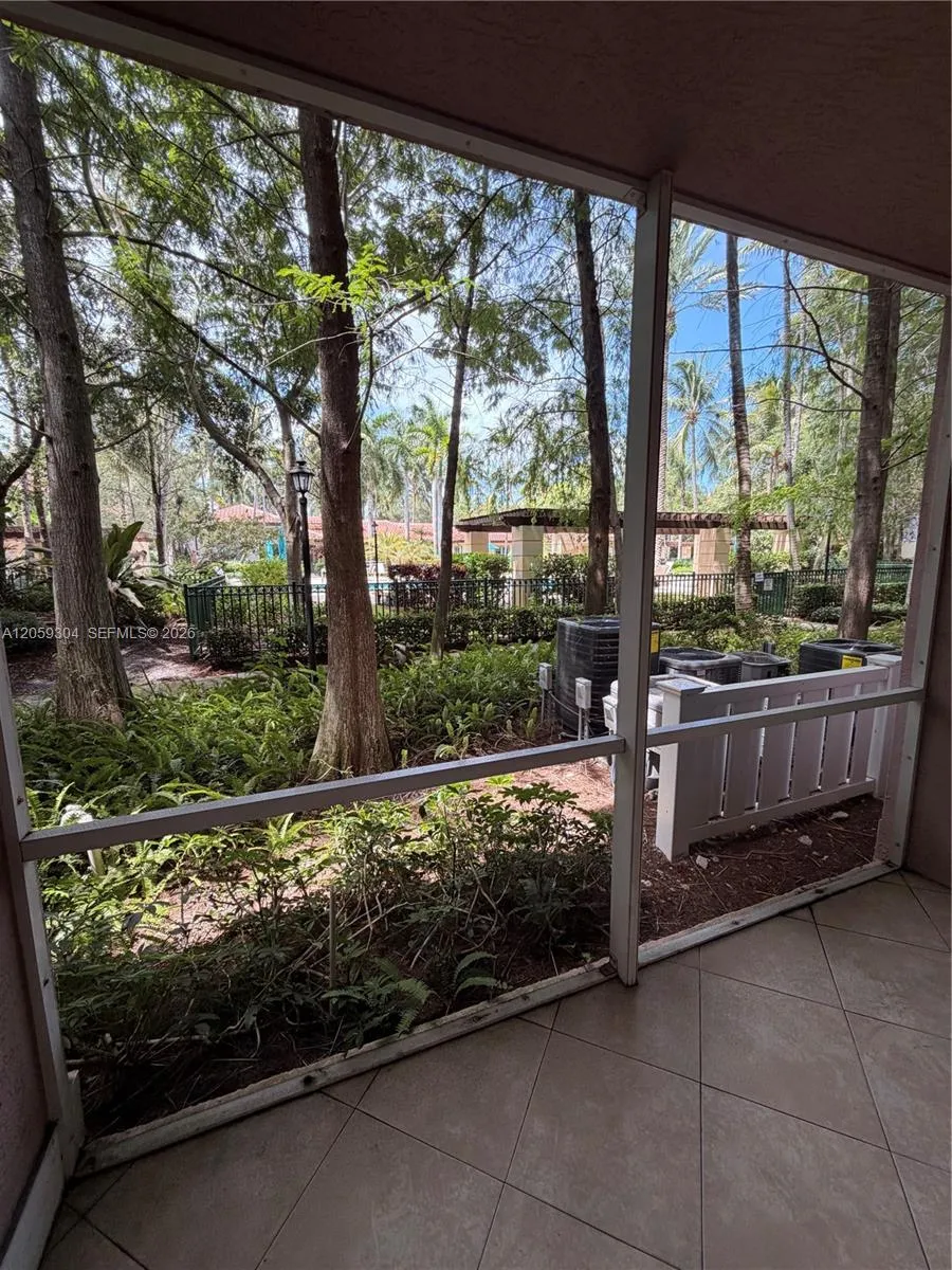 6640 W Sample Rd #6640 Coral Springs, FL 33067