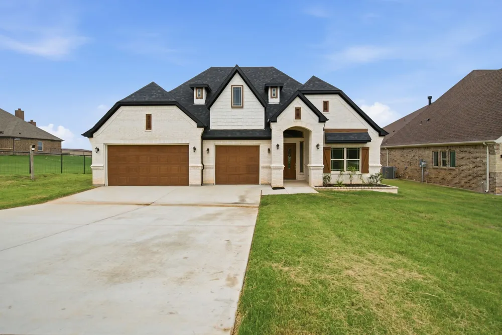 680 Jennings Lane Azle, TX 76020