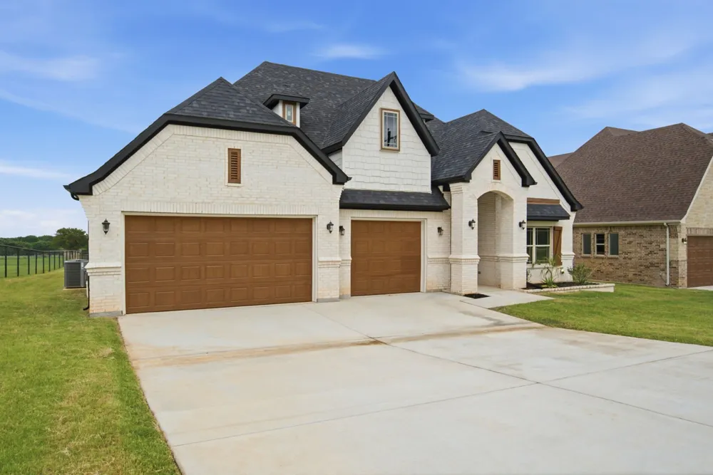 680 Jennings Lane Azle, TX 76020
