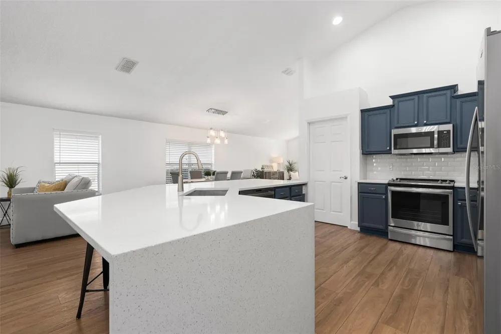 14018 BUDWORTH CIRCLE Orlando, FL 32832