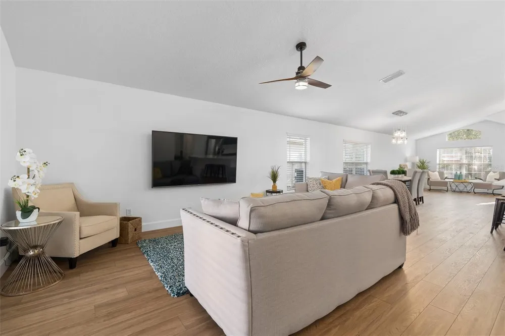 14018 BUDWORTH CIRCLE Orlando, FL 32832