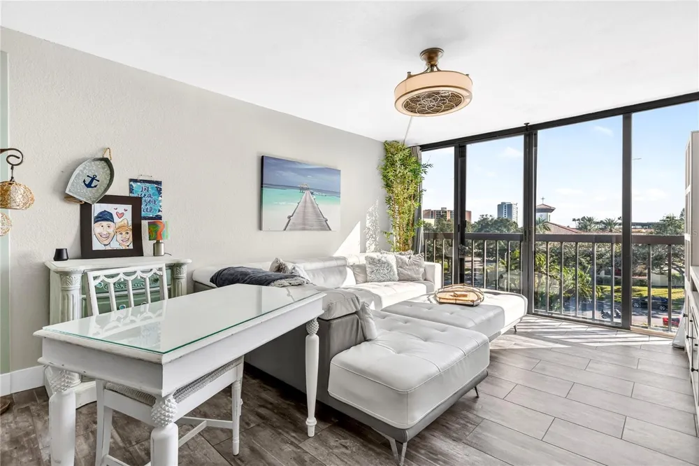 255 DOLPHIN POINT #407 Clearwater Beach, FL 33767