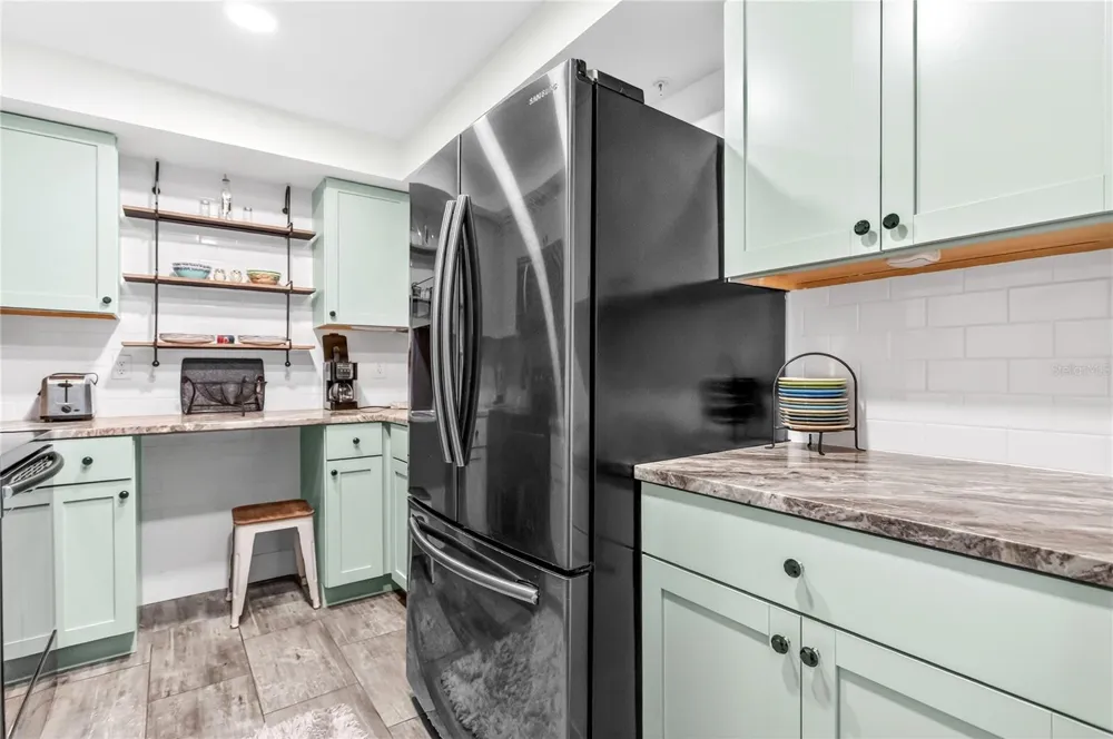 255 DOLPHIN POINT #407 Clearwater Beach, FL 33767