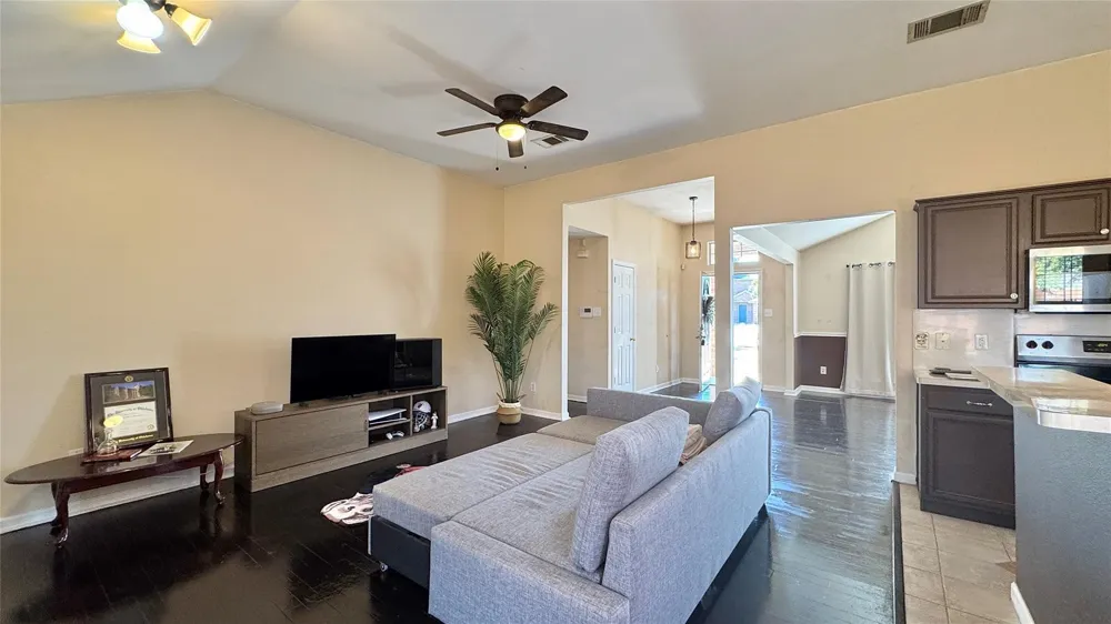 610 Brookside Drive Cedar Hill, TX 75104
